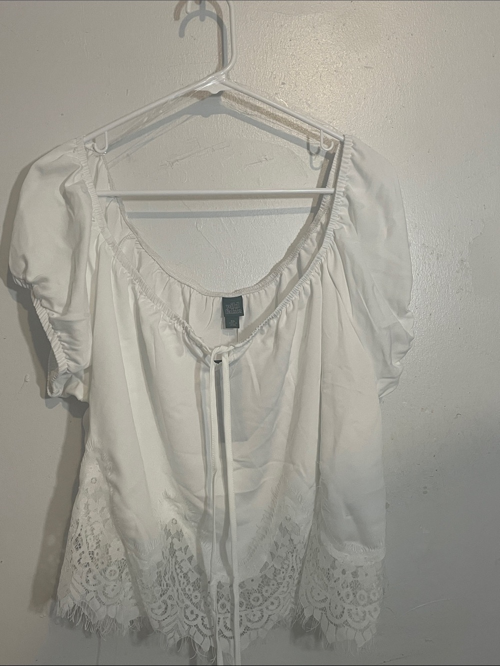 wild fable White Lace-Hem Peasant Blouse